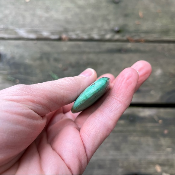 Turquoise With Cuperite Crystal - Picture 9 of 15